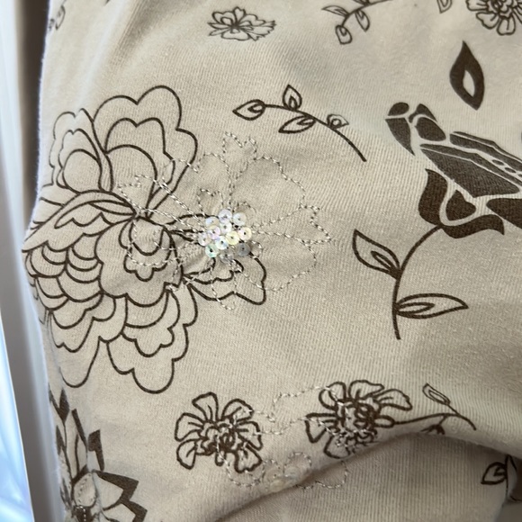 100% Cotton long sleeved tops 2 for $5 - Picture 5 of 6